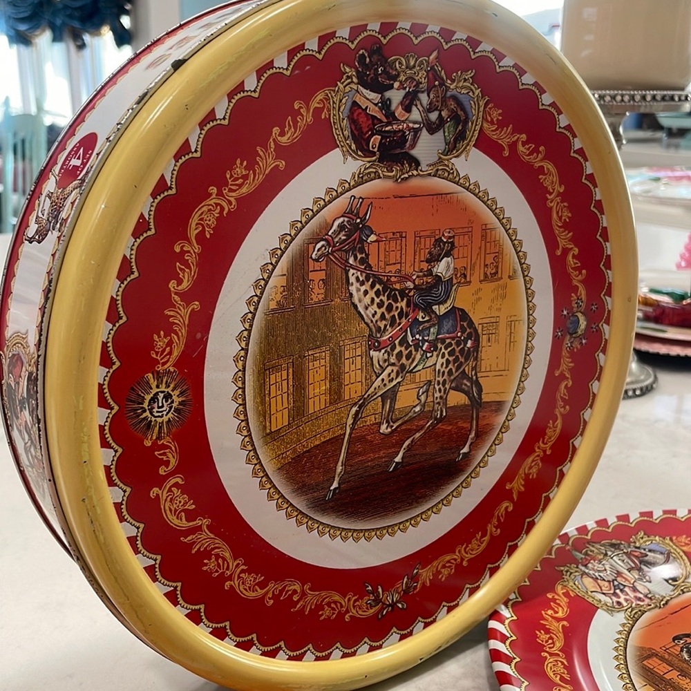 COPY - Vintage Circus tin plates by Restoration Hardware